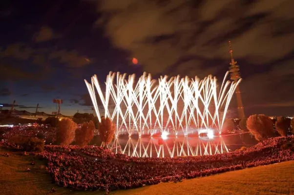 Bild: UNHEILIG rockt beim Münchner Sommernachtstraum 2011