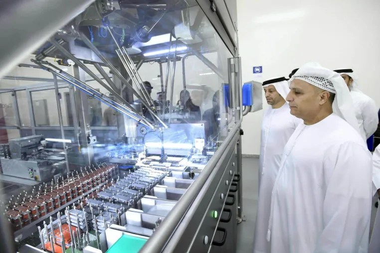 Bild: High Tech für den Wüstenstaat - Dubai setzt auf moderne Prägeroboter von TÖNNJES