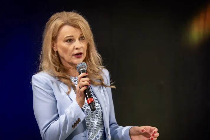Bild: Führung beginnt im Kleinen - Anja Bunse beim Founder Summit
