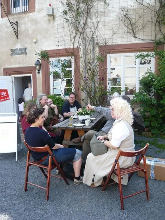 Hobbits auf dem Otzberg (c) Marie-Noelle Biemer