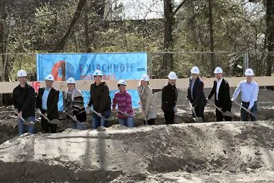 Bild: Spatenstich für Bildungs-, Bewegungs- und Förderzentrum in Bad Waldsee