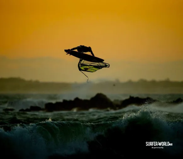 Bild: Wie man Windsurft: Die Basics rund um das Windsurfboard