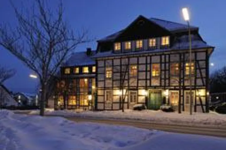 Vom Indian Summer im Sauerland bis zum „prickelnden Silvester“ Bild: Vom Indian Summer im Sauerland bis zum „prickelnden Silvester“