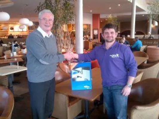 Extremsportler Michael Snehotta ist Botschafter für Aquion®Wasser Bild: Extremsportler Michael Snehotta ist Botschafter für Aquion®Wasser