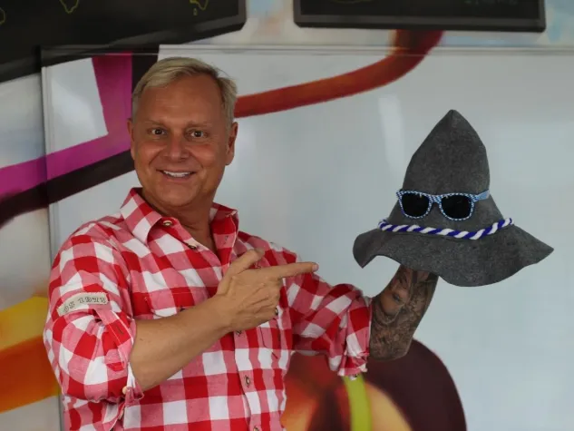 Der bayerische Vertriebsfreak Uwe Rieder packt aus: Kaltakquise Ade! Bild: Der bayerische Vertriebsfreak Uwe Rieder packt aus: Kaltakquise Ade!