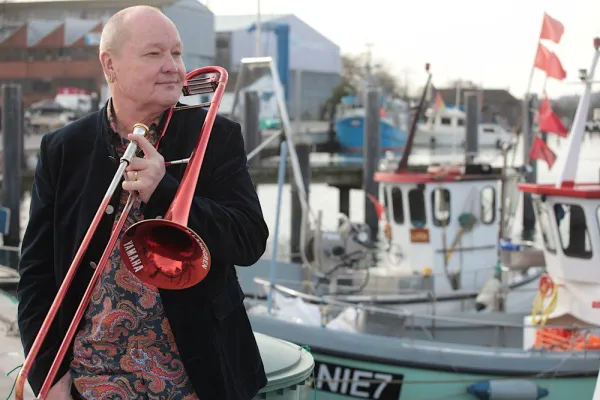 Bild: EUROPAS HOHER NORDEN: 14.000 Besucher folgten Nils Landgren ans Meer