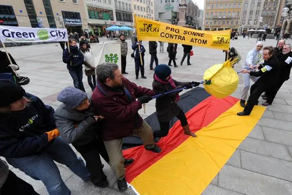 Tauziehen um Solarstandort Deutschland Bild: Tauziehen um Solarstandort Deutschland
