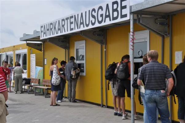 Bild: ELA-Container sind temporäres Fährhaus - Schiffahrt der Inselgemeinde Langeoog setzt auf mobile Räume