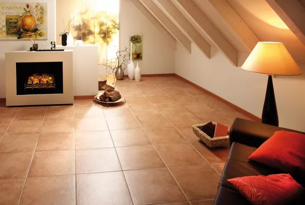 Bild: Bodenfliesen selbst verlegen