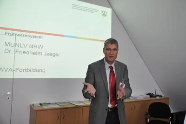 Besondere AVA-Fortbildung für Tierärzte im Rahmen der Tierseuchenbekämpfung in Horstmar-Leer Bild: Besondere AVA-Fortbildung für Tierärzte im Rahmen der Tierseuchenbekämpfung in Horstmar-Leer