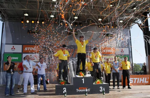Bild: Robert Ebner triumphiert bei der Deutschen Meisterschaft der STIHL® TIMBERSPORTS® SERIES 2009