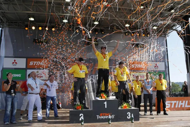 Bild: Robert Ebner triumphiert bei der Deutschen Meisterschaft der STIHL® TIMBERSPORTS® SERIES 2009