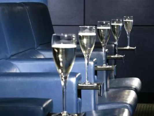 Bild: Theater und Film in exklusivem Ambiente – Neue Saison für Live at One und Film & Fizz