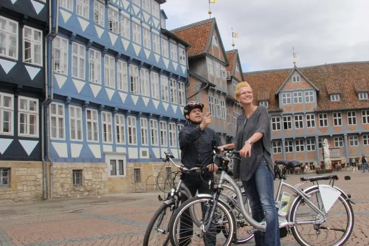Mit E-Bikes auf Zeitreise im Braunschweiger Land starten Bild: Mit E-Bikes auf Zeitreise im Braunschweiger Land starten