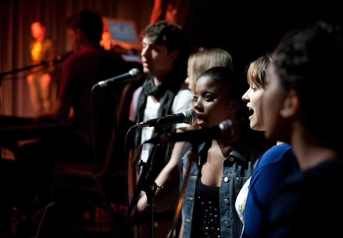 (c) Christopher Masch