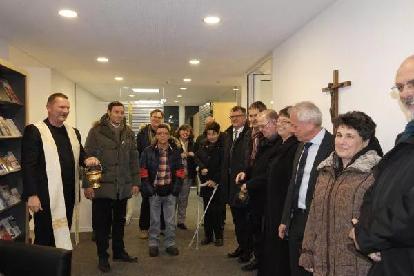 Bild: Einweihung des Wohnhauses Marienstraße 16