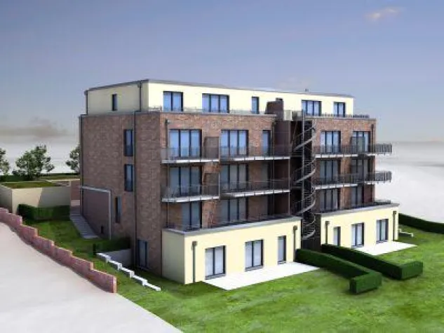 Bild: Richtkrone und Sonnenschein in der Moislinger Allee in Lübeck