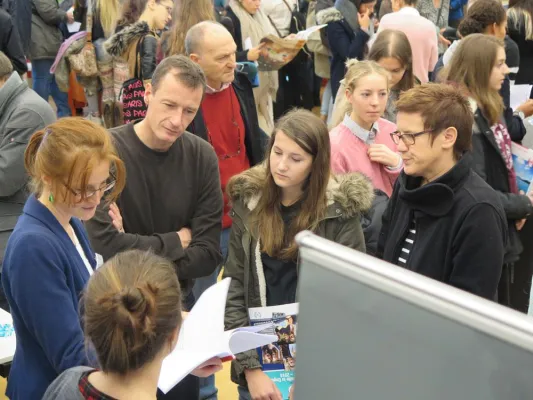 Bild: Die weite Welt entdecken - Die JugendBildungsmesse zu Gast in Karlsruhe