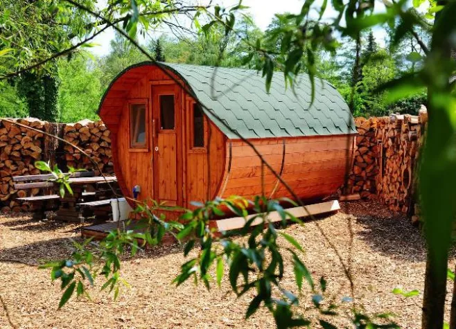 Booking.com lanciert neue Plattform „Epic Accommodations“ Bild: Booking.com lanciert neue Plattform „Epic Accommodations“