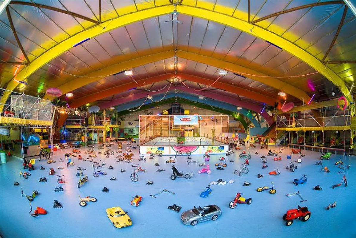 Das weltweit erste Family-Roller-Paradies mit einer kleinen Auswahl an unterschiedlichsten Rollfahrzeugen