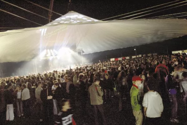 9. RockAmWaldeck-Festival am 18.06.09 - Rocken, bis die Ärzte kommen - das nächste XXL-Event in Frommenhausen Bild: 9. RockAmWaldeck-Festival am 18.06.09 - Rocken, bis die Ärzte kommen - das nächste XXL-Event in Frommenhausen