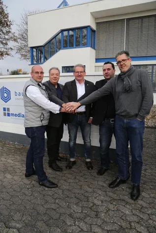 Medianetics GmbH / Lewald & Partner - Offizielle Partnerschaft für das Prepress-Workflow-System æpos. Bild: Medianetics GmbH / Lewald & Partner - Offizielle Partnerschaft für das Prepress-Workflow-System æpos.