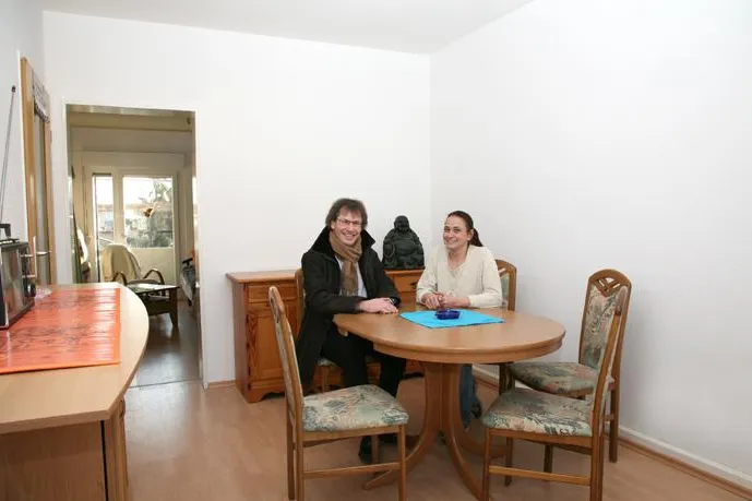Bild: Kölner Wohnungsbaugenossenschaft unterstützt Mieter nach Wohnungsbrand mit Komplettsanierung und Spende