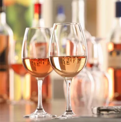 Bild: Rosé: Der Star dieses Sommers - Unkomplizierter Einsteigerwein gerade bei jungen Leuten gefragt