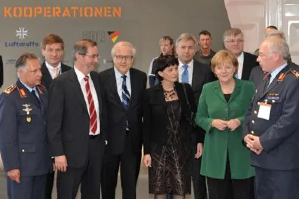 Bild: Ein aPLEX Projekt: Kooperationen Pavillon auf der ILA 2010