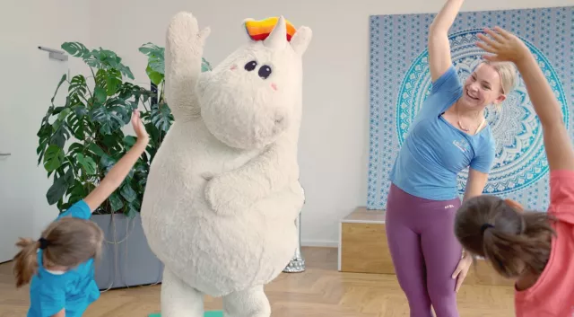 Pummeleinhorn meets kids4yoga - Gemeinsam für Selbstliebe und Spaß an Yoga Bild: Pummeleinhorn meets kids4yoga - Gemeinsam für Selbstliebe und Spaß an Yoga