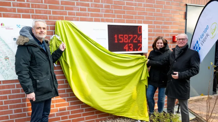 Klimaschutz bei Hamburger Wohnen und HanseWerk Natur: 75 Prozent weniger CO2 im Quartier "Stellinger Linse" Bild: Klimaschutz bei Hamburger Wohnen und HanseWerk Natur: 75 Prozent weniger CO2 im Quartier "Stellinger Linse"
