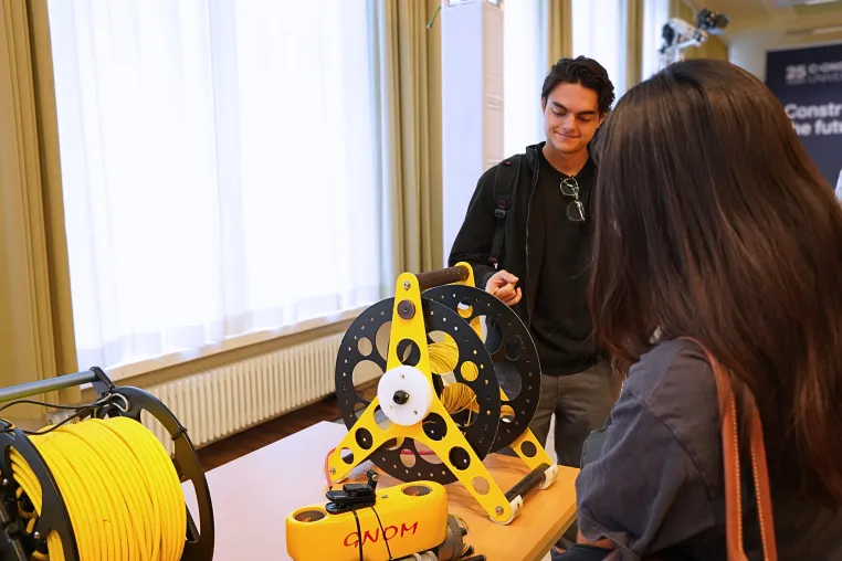 Bild: Global Ocean Robotics Day schlägt weltweit Wellen mit Tauchgang in autonome Meeresrobotik