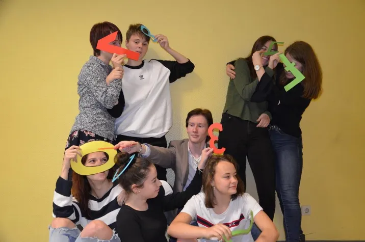 Schule in Emden geht neue Wege: der Infoblog "Voll Abi" Bild: Schule in Emden geht neue Wege: der Infoblog "Voll Abi"