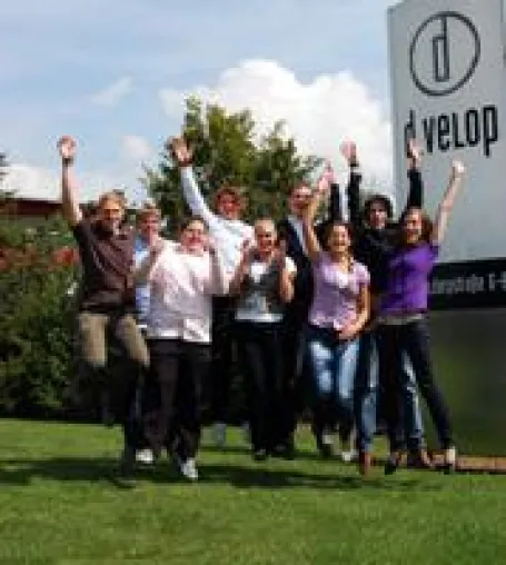 Neun Azubis starten bei der d.velop AG ins Berufsleben Bild: Neun Azubis starten bei der d.velop AG ins Berufsleben