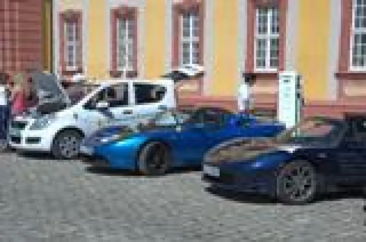 Bild: Auf die Zukunft abfahren. PP:AGENDA unterstützt die Bertha-Benz-Challenge