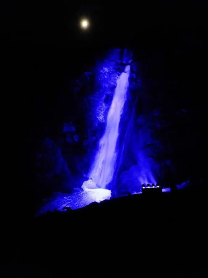 Licht- und Musikshow am Partschinser Wasserfall