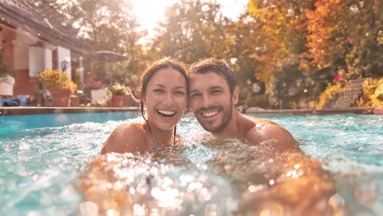 Effiziente Poolheizungen und bis zu drei Monate länger im Pool trainieren Bild: Effiziente Poolheizungen und bis zu drei Monate länger im Pool trainieren