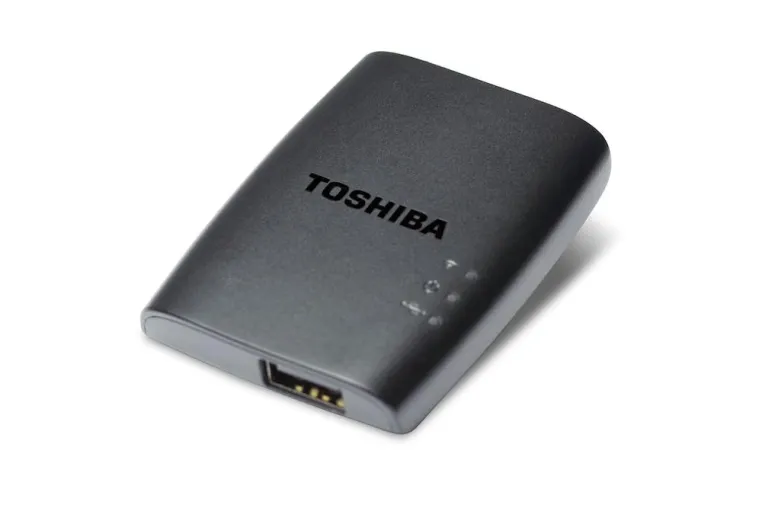 Bild: Toshiba präsentiert Festplatten-Adapter für Drahtlosverbindung mit Endgeräten
