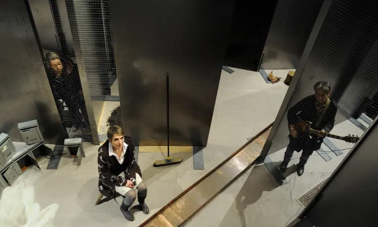 Bild: 'Schmerzhaft und klug' - LAND. Eine Annäherung