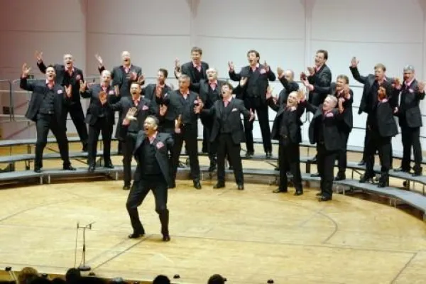 Herrenbesuch inklusive Abendessen für neuen Mitsänger Bild: Herrenbesuch inklusive Abendessen für neuen Mitsänger