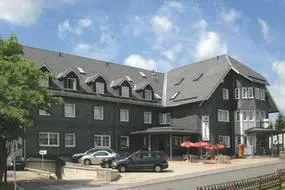 Bild: "Frühstück für ein ganzes Dorf" in Masserberg in der Musikantenscheune im Kurhotel Auerhahn