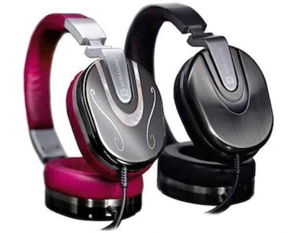 Bild: Verliebt über beide Ohren: Ultrasone Edition 8 Romeo & Julia zum Valentinstag schenken