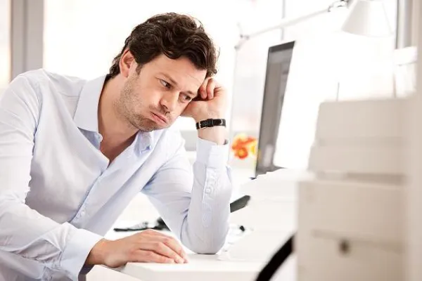 Bild: Fit im Büro mit Vitaminen und natürlichen Energizern