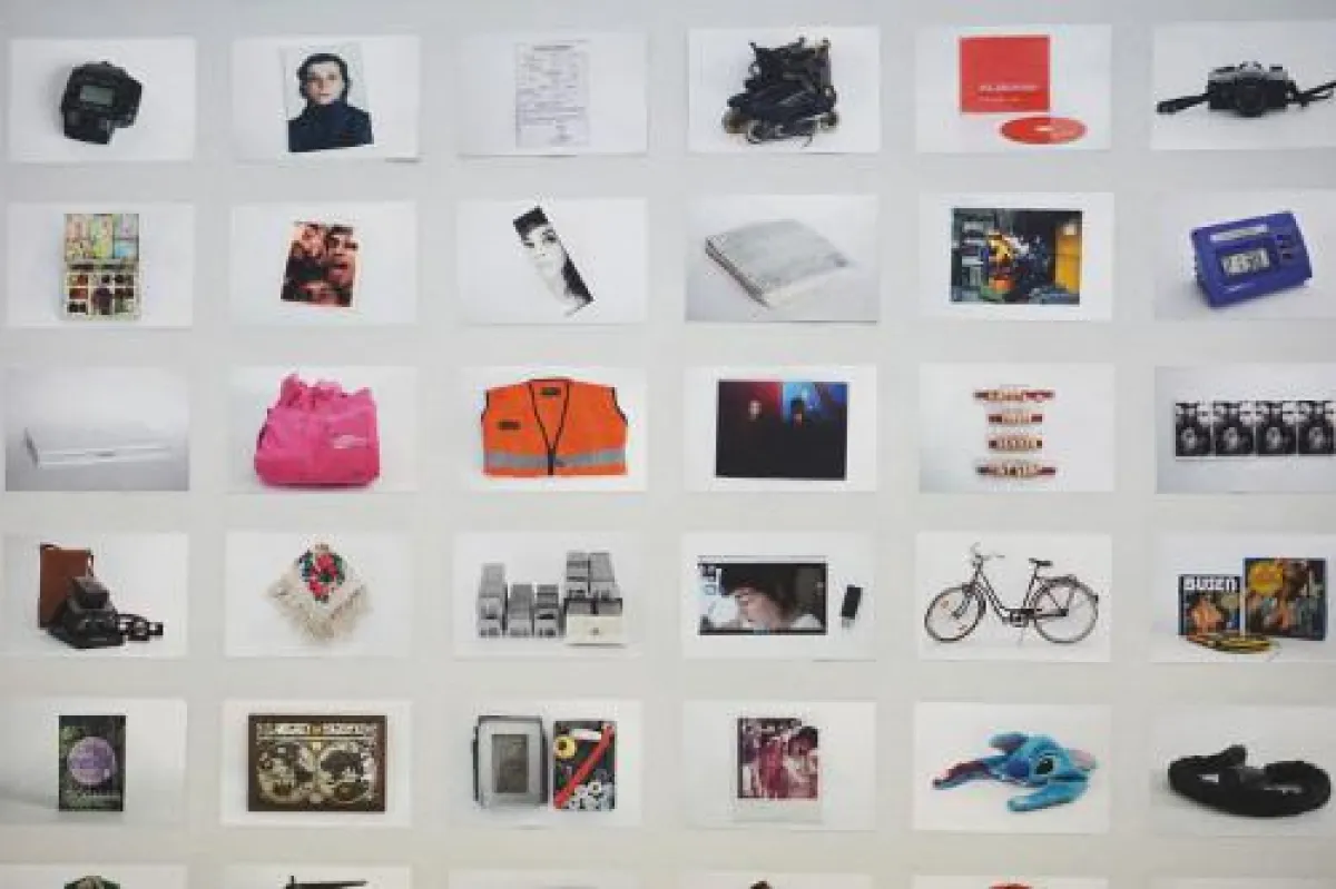 Álvaro Martínez Alonso, Zusammenstellung einiger Objekte der Ausstellung ©100 kubik 2017