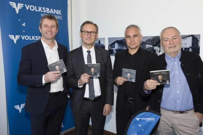 Symphonieorchester stellt neue CD mit Chefdirigent Gérard Korsten vor Bild: Symphonieorchester stellt neue CD mit Chefdirigent Gérard Korsten vor