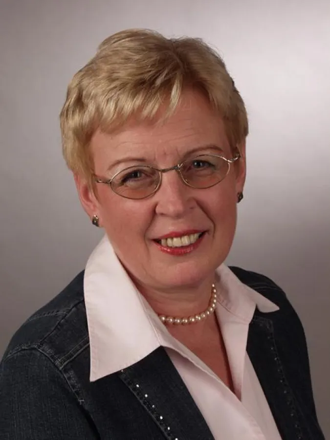 Marita Wolf, Bankkauffrau, unabhängige Finanzmaklerin