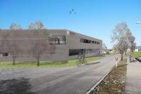 Die ROEMHELD Gruppe baut: Erster Spatenstich für neues Firmengebäude von STARK Bild: Die ROEMHELD Gruppe baut: Erster Spatenstich für neues Firmengebäude von STARK