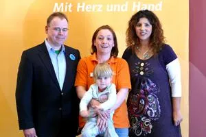 Bild: Kinderhospiz und NordseePflege schließen Vertrag - Neue Partner für Kinder