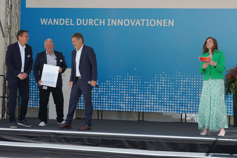 Grüne Telematik der mm-lab GmbH erhält Innovationspreis des Bundesministeriums Bild: Grüne Telematik der mm-lab GmbH erhält Innovationspreis des Bundesministeriums