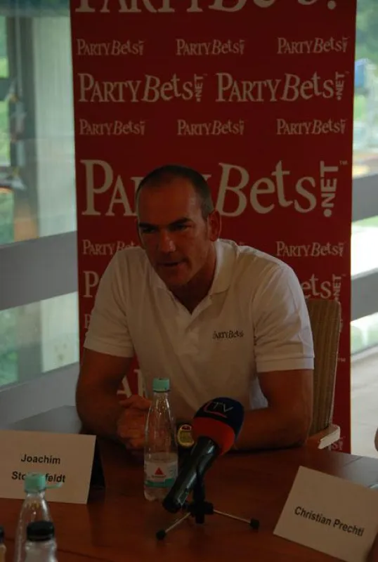 Joachim Stoltenfeldt bei der gestrigen Pressekonferenz